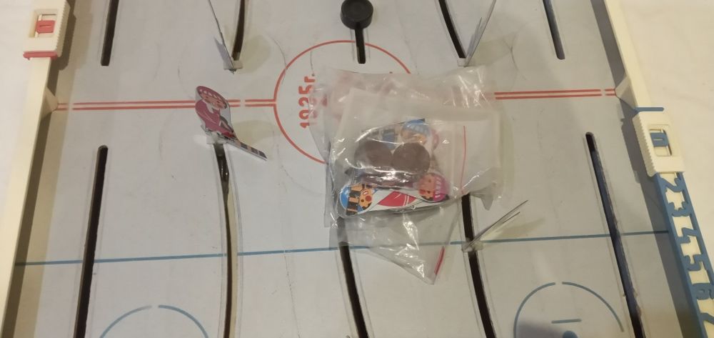 Настольная игра " Хоккей ".