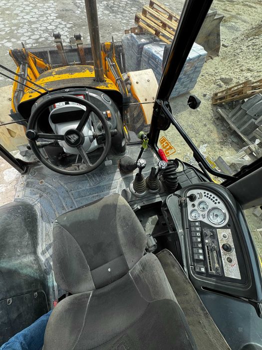 Koparko - ładowarka JCB 3 CX równe koła