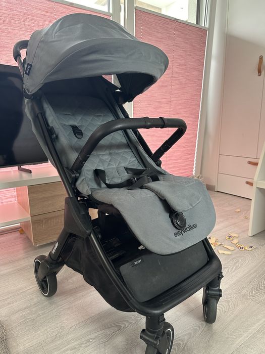 Коляска прогулочная