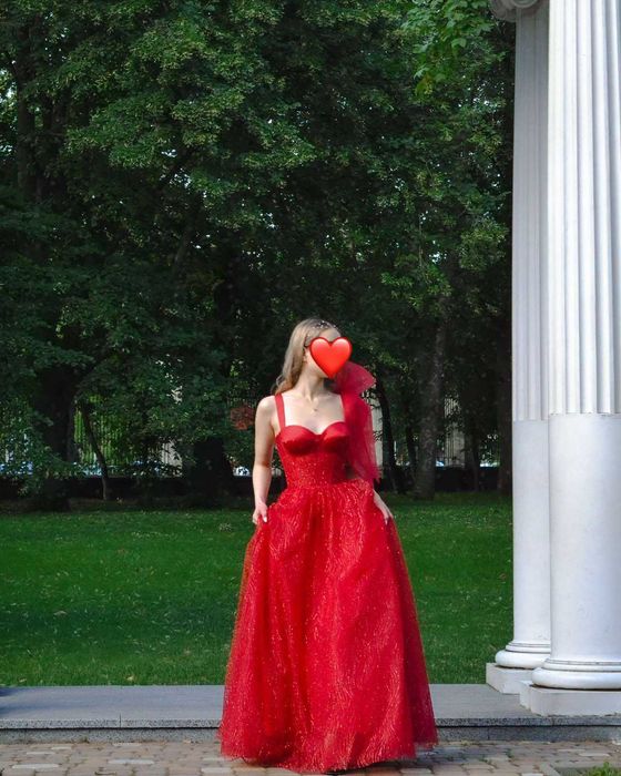 Сукня вечірня, випускна.