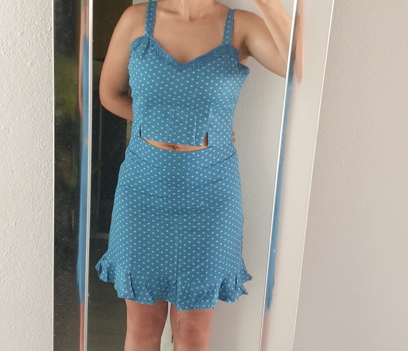 Conjunto: top e saia da marca Cor e Cores