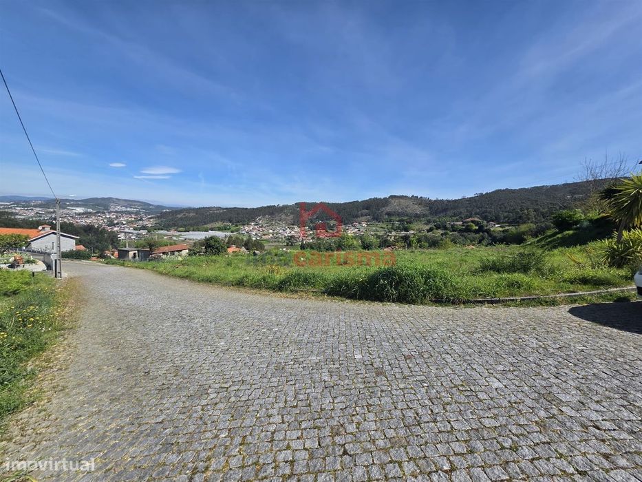 Lote de terreno com 960m2 em São Mamede de Negrelos, Santo Tirso