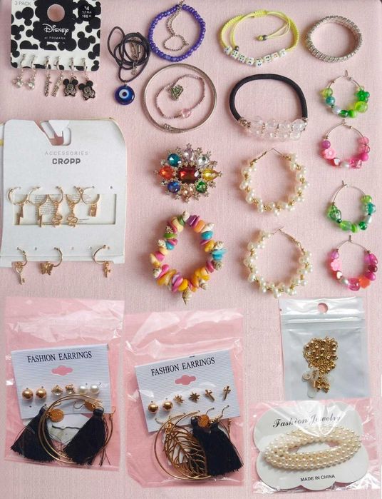 Біжутерія лотом: сережки Disney Primark, Cropp, набори Fashion Jewelry, брошка, браслети