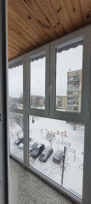 Продам 2 -х кімнатну квартиру м. Зміїв