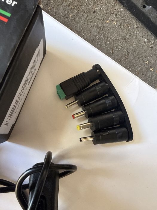 Zasilacz ladowarka Ac adapter wymienne rozne koncowki