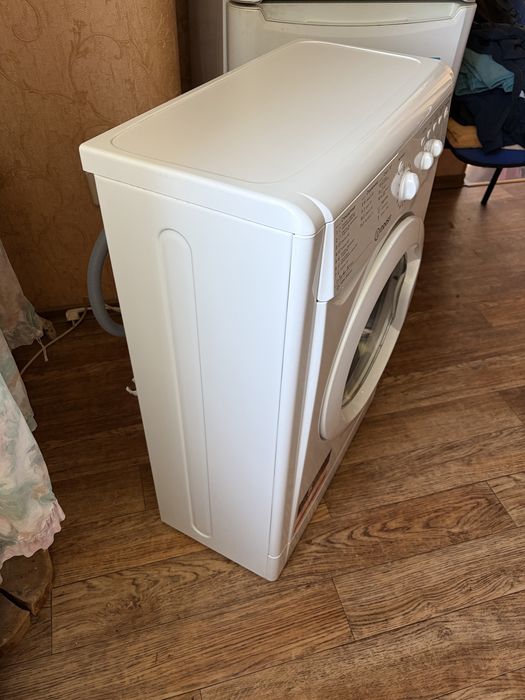 Пральна машина Indesit IWUC 40851 на 4 кг