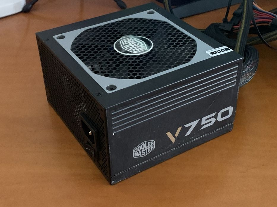Cooler Master V750 80 plus Gold