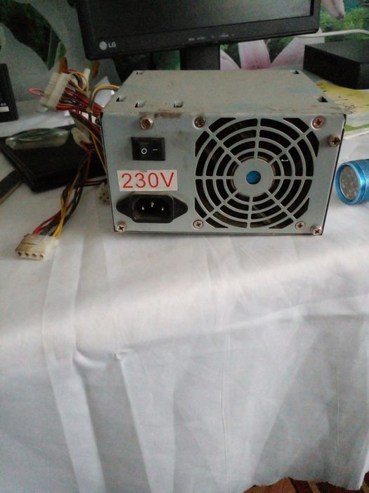 Блок пітанія для компютера.