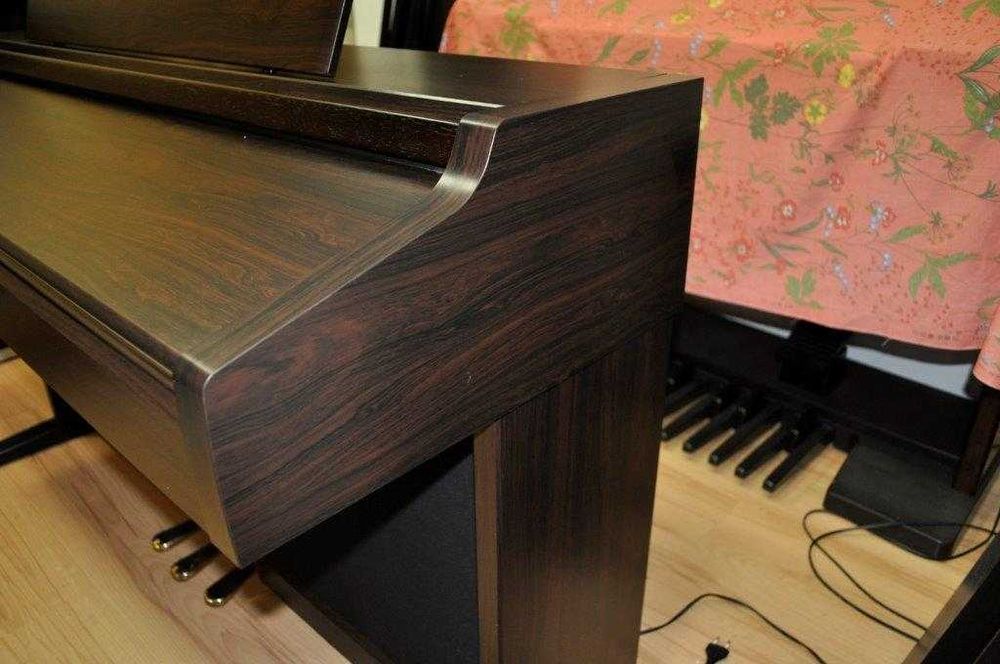 Pianino Elektoniczne Yamaha Clawinova CLP 950