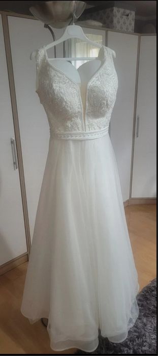 Suknia ślubna koloru Ivory