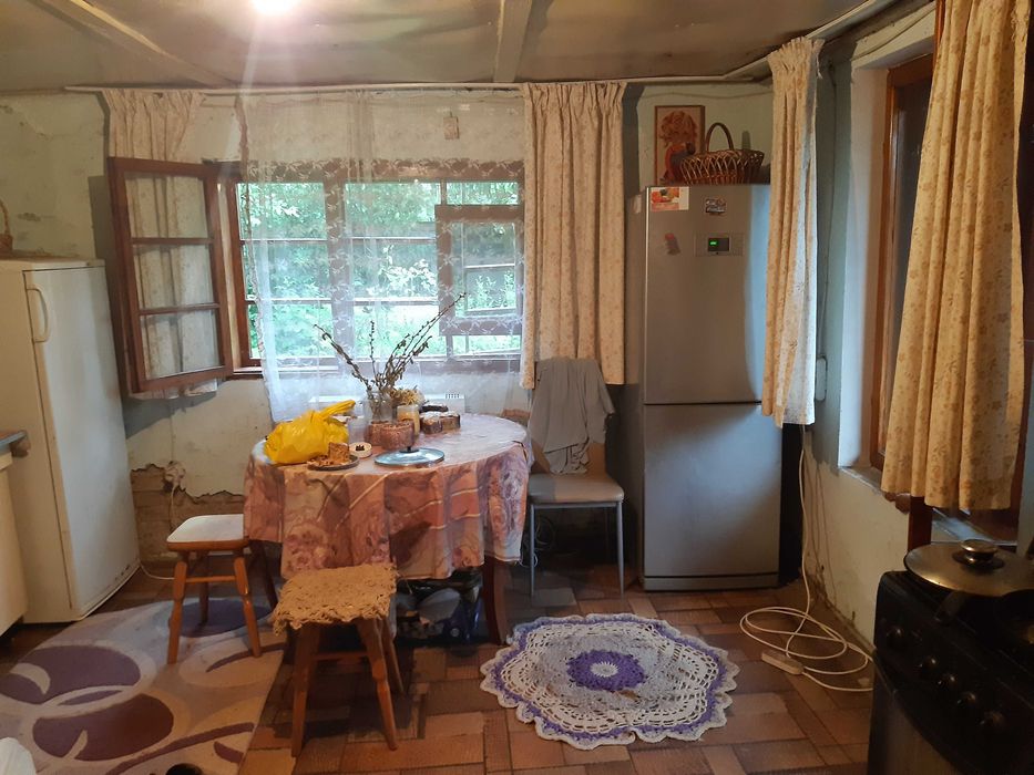 продаєм будинок із жилою літнєю кухнею