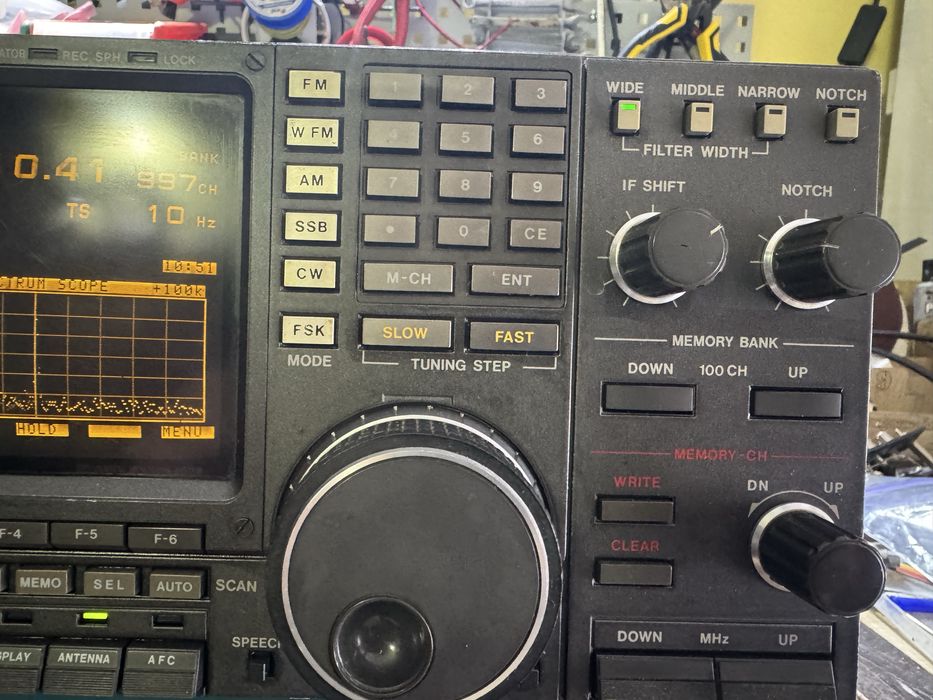 Приемник-сканер Icom R9000