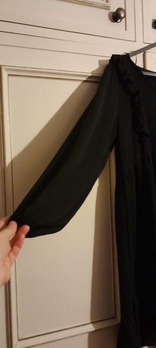 Vestido romantico com manga comprida decote em v