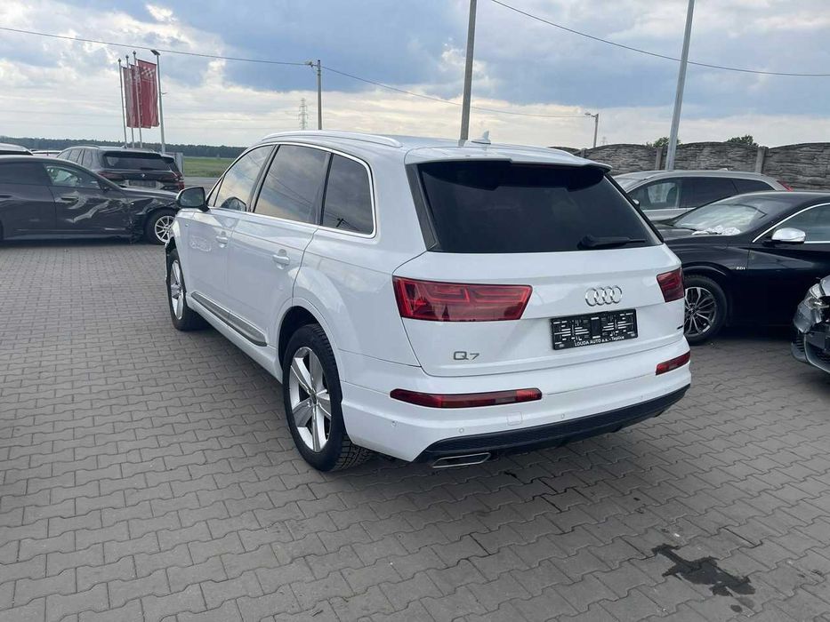 Audi Q7 Бампер запчастини ауді ку7 запчасти