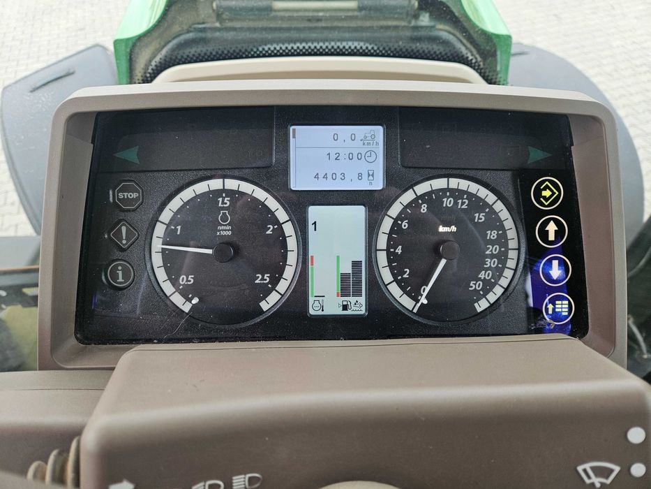 John Deere 6145M