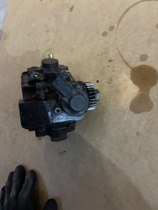 ТНВД Bosch 0445010406 (167005114R) Renault Trafic III / Opel Vivaro 1.6,2.0 dCi