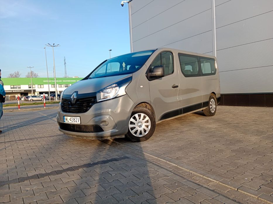 Wynajem samochodów 7 8 9 osobowych