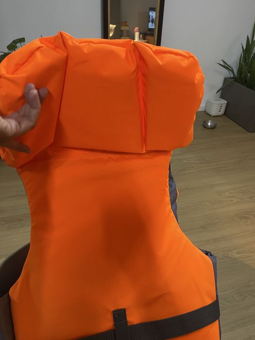 2 coletes ajuda a flutuabilidadeDECATHLON pouco uso.