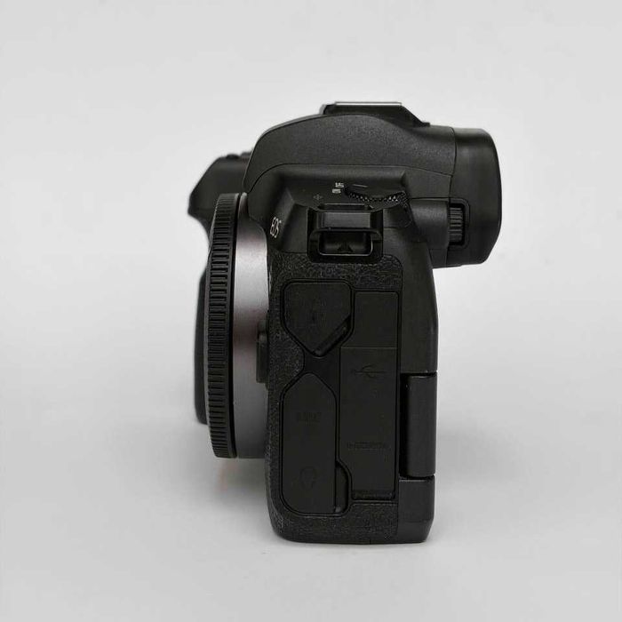 Canon EOS-R Canon R body, przebieg <88.000