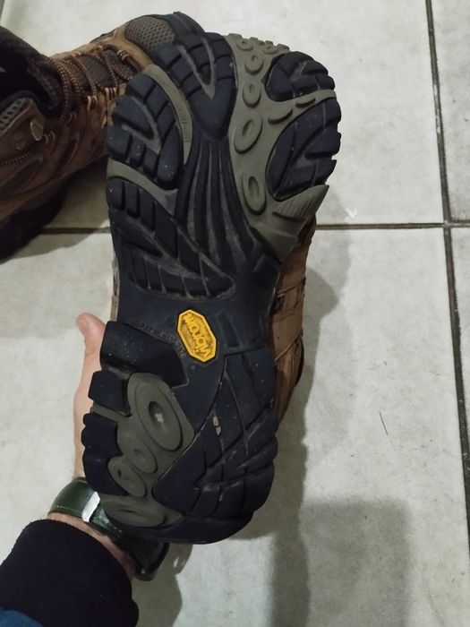 Взуття оригіна в дуже хорошому стані