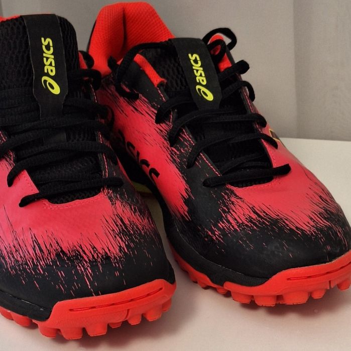 Женские кроссовки ASICS, размер 39,5-40