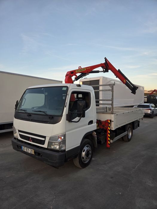 Mitsubishi Canter Grua