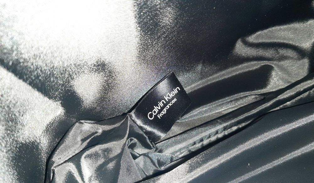 nowa czarna elegancka torebka Calvin Klein
