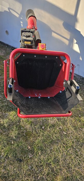 Wynajem rozdrabniacz do gałęzi rębak cedrus RB02pro do12cm i RB04pro