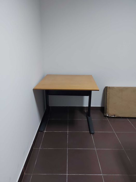 Secretária Metálica 80 x 80 cm - Acabamento Madeira