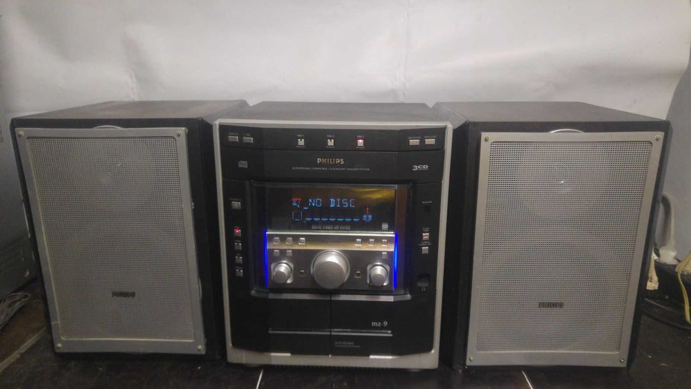 Колонки и музыкальный центр