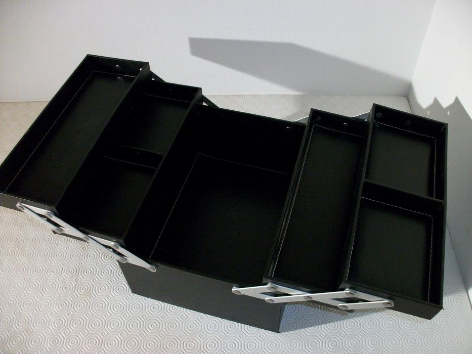 Caixa De Maquilhagem preta