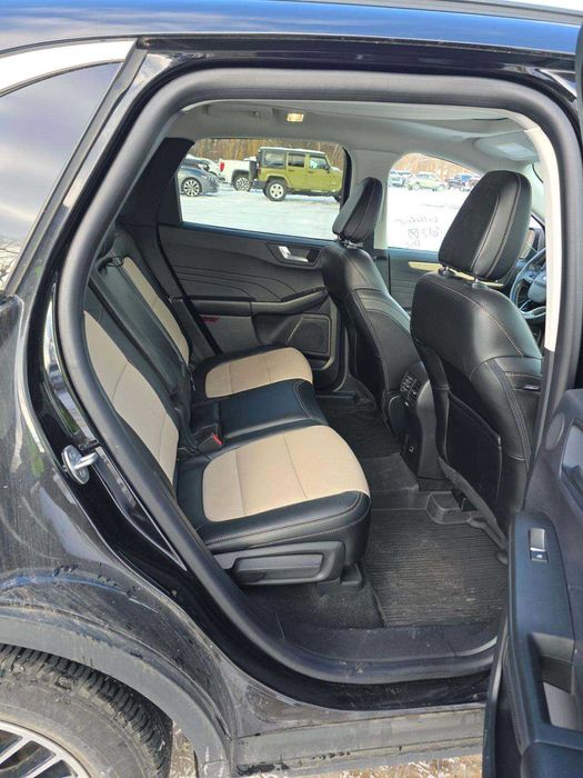 2022 Ford Escape Plug-In Hybrid Titanium