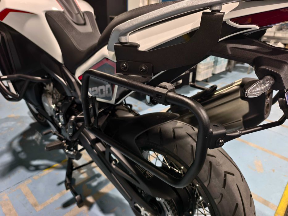 Malas Laterais Shad Terra 47L + 36L + Suporte Lateral Moto Morini X-CAPE 1200