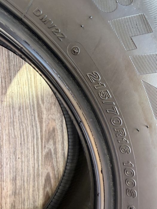 Шини Bridgestone 215/70/R16