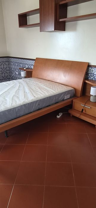 Aluga-se quarto para casal com varanda em Vale de Figueira