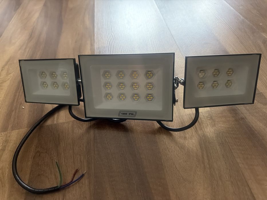 Halogen reflektor potrójny