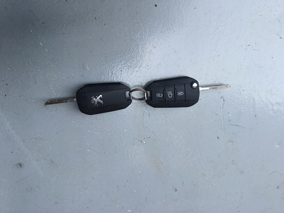 peugeot 308 ii t9 13r- kluczyk pilot 9674001080 2szt