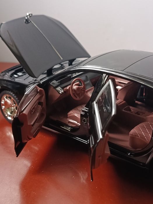 Модель Mercedes -Maybach S-Klasse (S 680) 1/24
