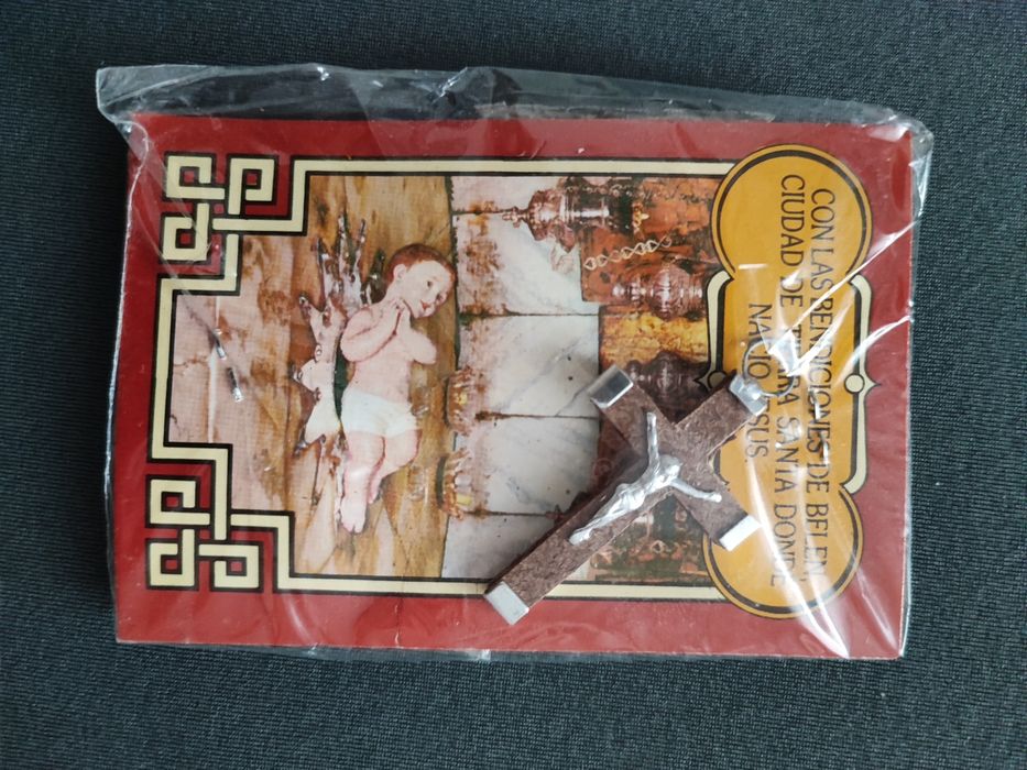 Saszetka Ziemi Świętej z Betlejem wraz z krzyżykiem