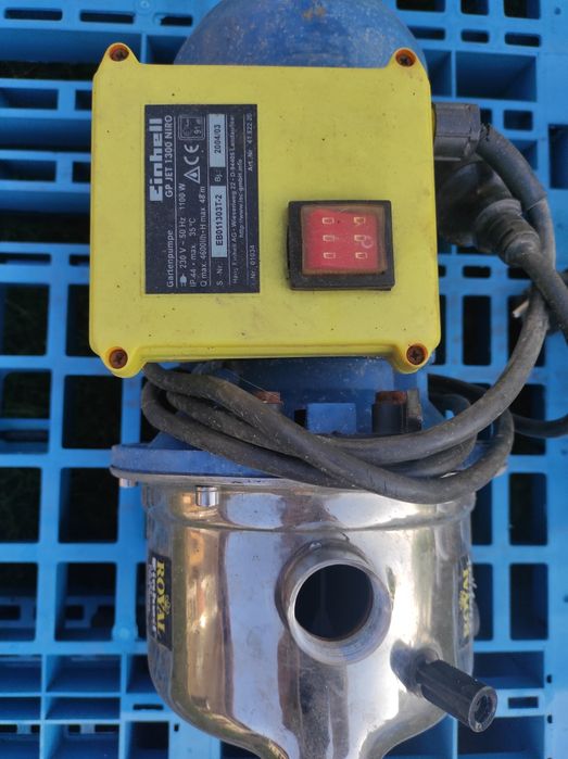 Dwie pompy do wody ogrodowe