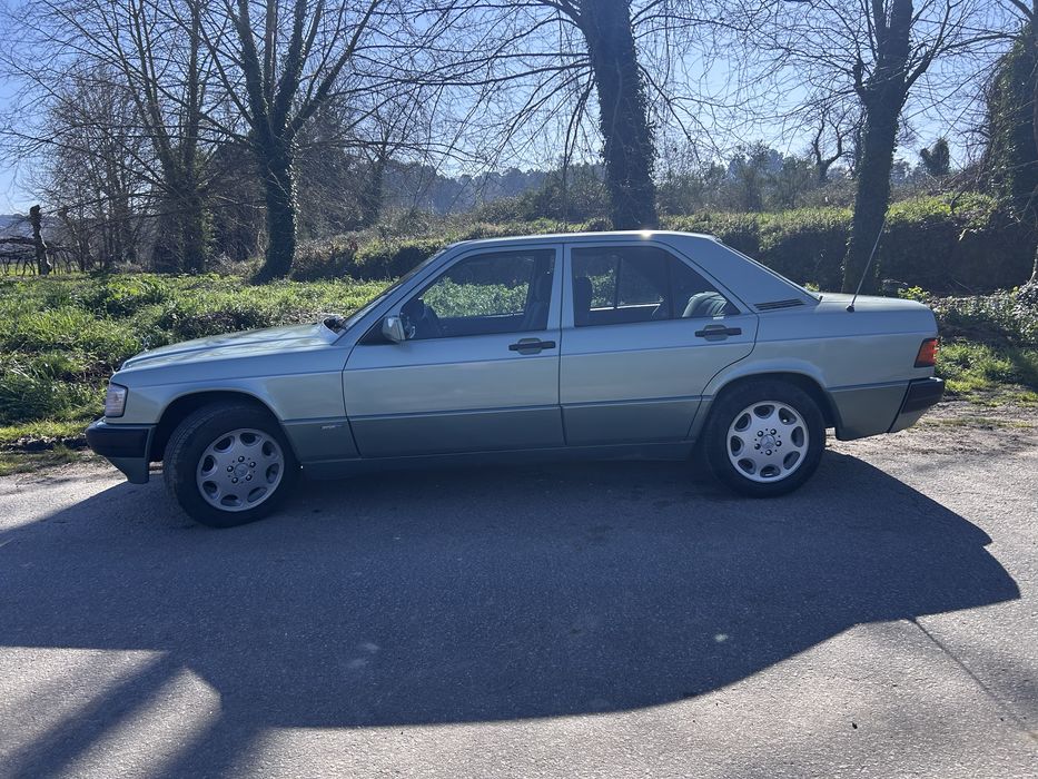 Mercedes- Benz 190 D