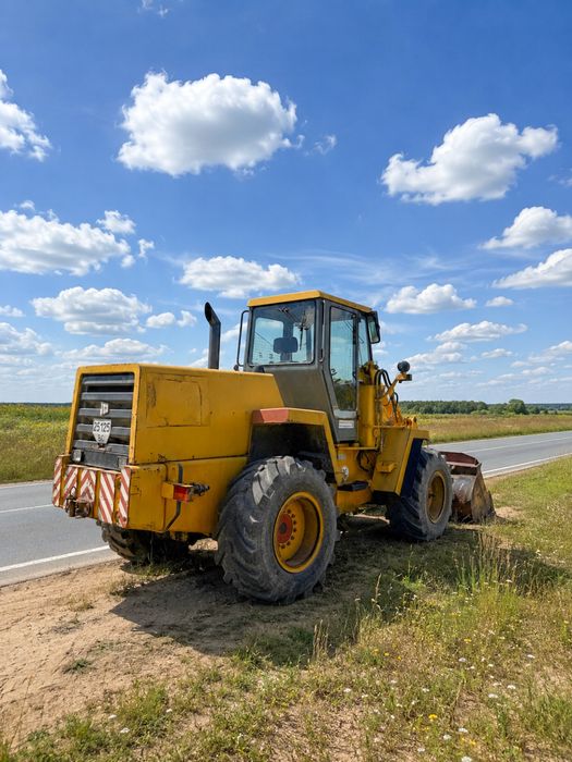 Навантажувач JCB 425