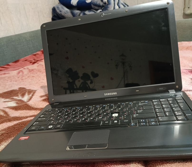 Ноутбук Samsung R523