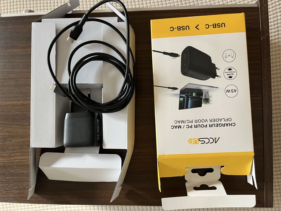 Carregador universal portatil PC ou MAC (e telemovel)