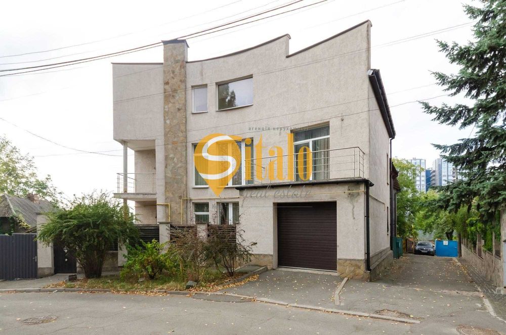 ОРЕНДА будинку у центрі Києва ( Печерськ) з підвальним приміщенням.