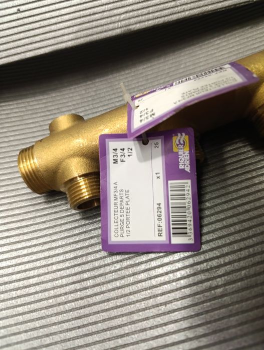 Rozdzielacz c.o kolektor do wody hydrauliki 3/4 1/2