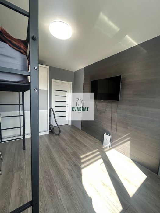 Продам 1-кімнатну квартиру з ремонтом і меблями у новому будинку