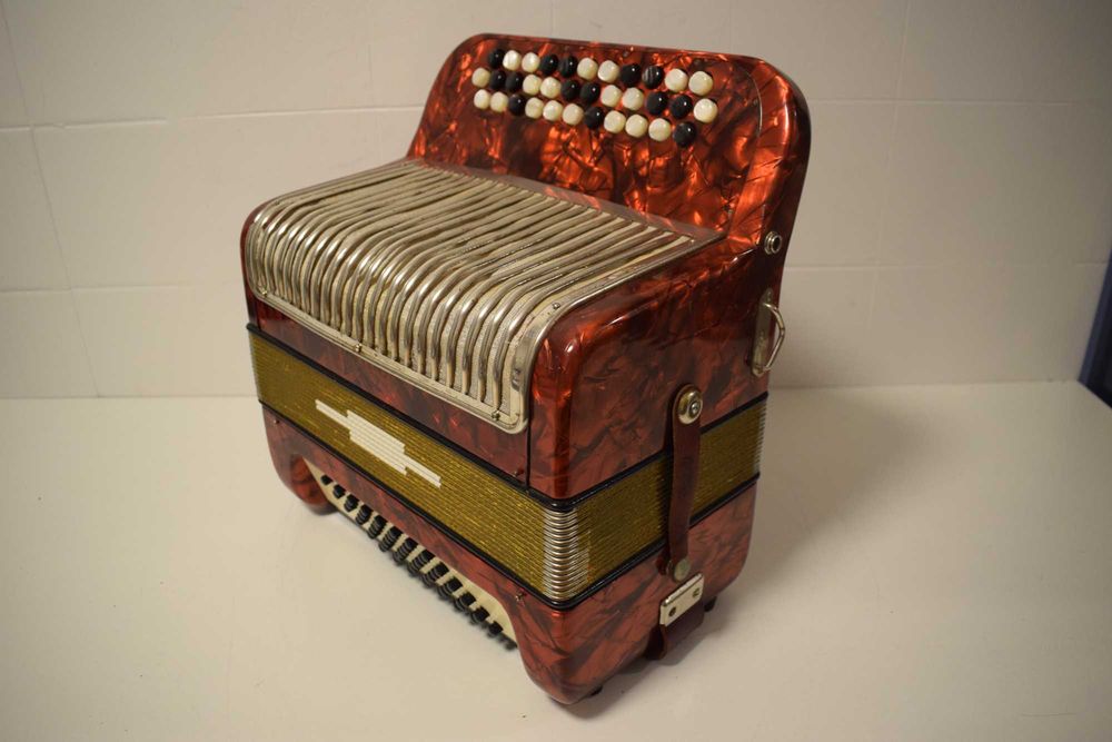 Acordeao Hohner Amati 2 Voz 48 Baixos, N 014