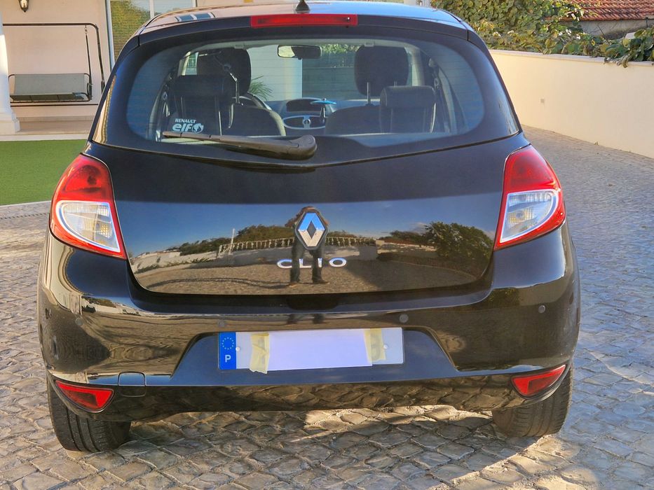 Renault Clio 1.2 Gasolina 75 Cv