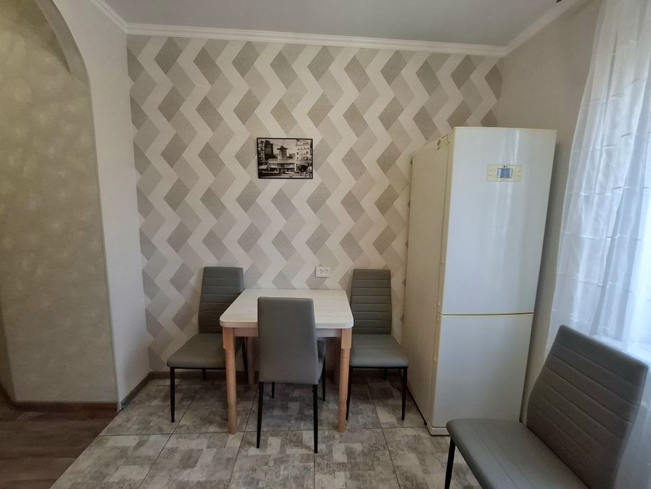 Оренда 2кк Центр. Пр-т Центральний/8 Березня